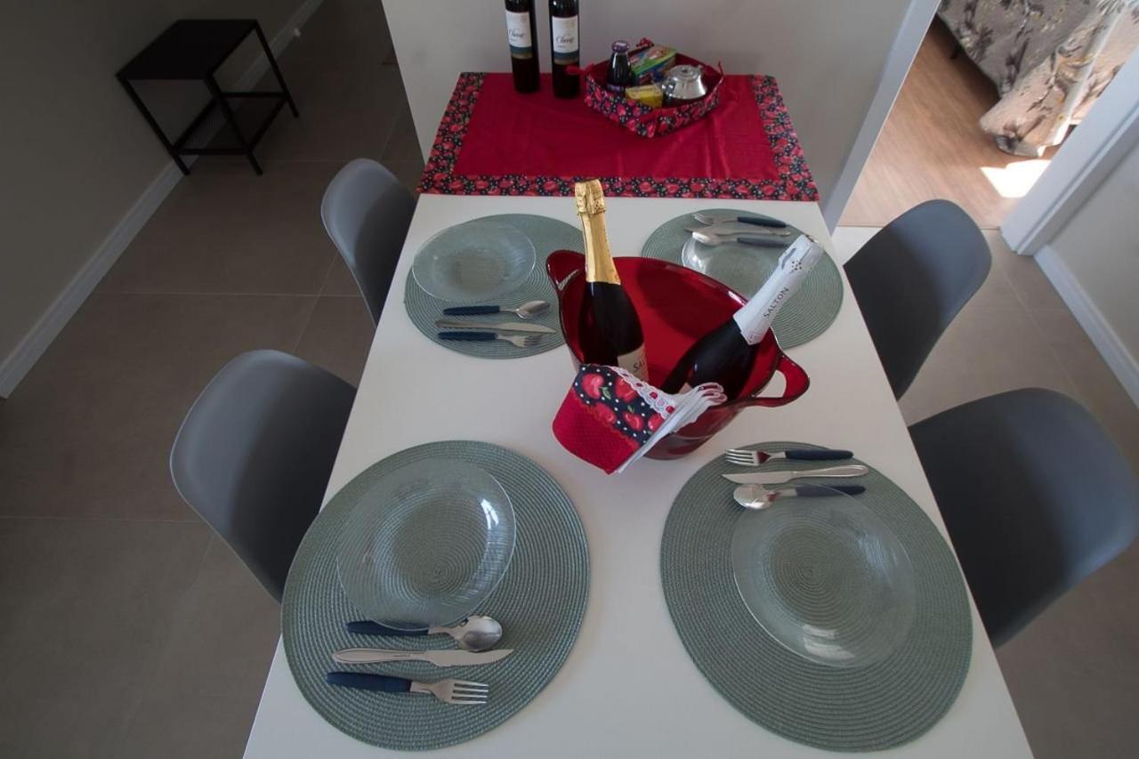 Dallas Apartamentos Na Via Gastronomica-Estacionamento-Amplos E Equipados-Wifi Бенту-Гонсалвис Экстерьер фото