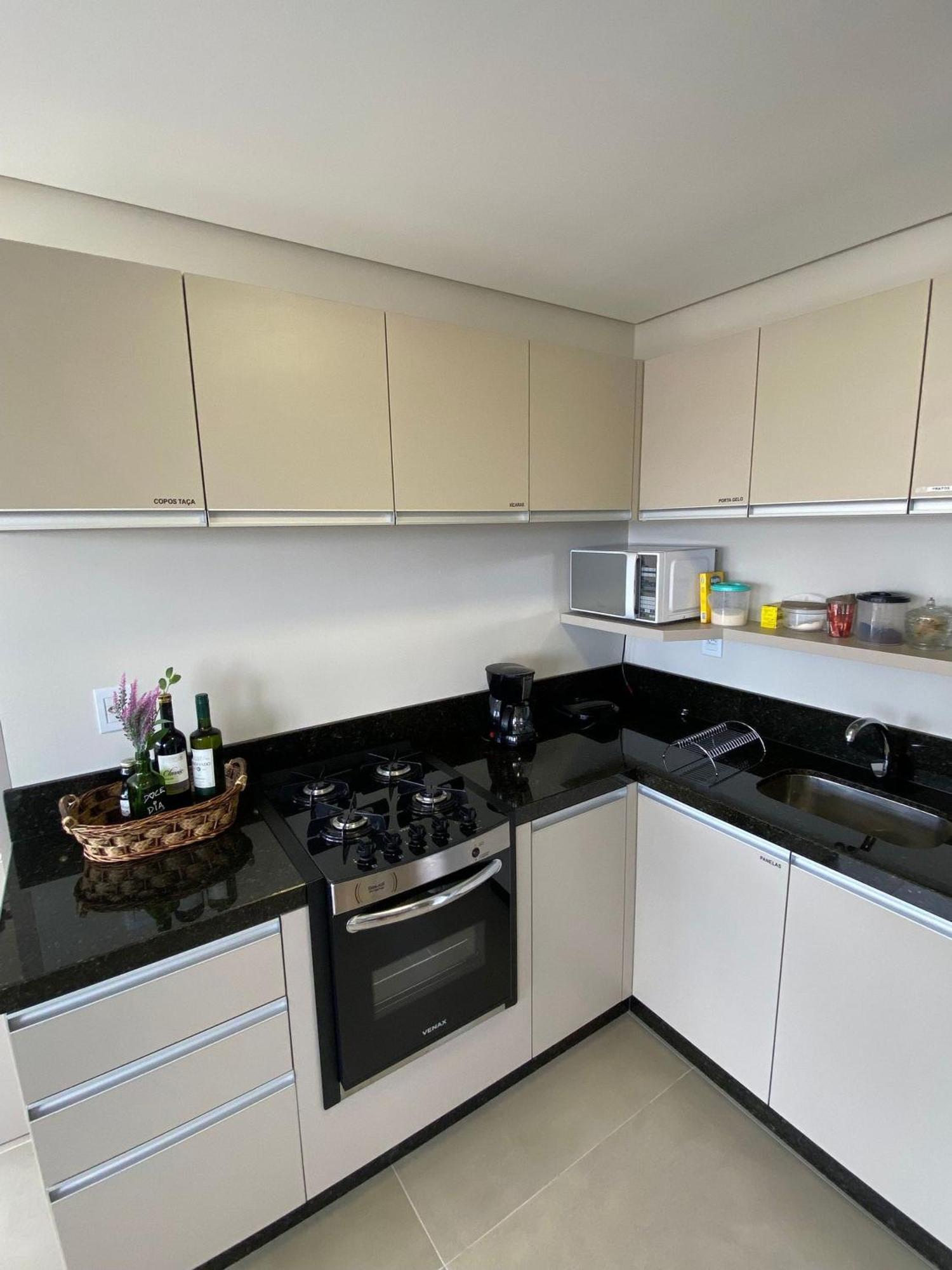 Dallas Apartamentos Na Via Gastronomica-Estacionamento-Amplos E Equipados-Wifi Бенту-Гонсалвис Экстерьер фото