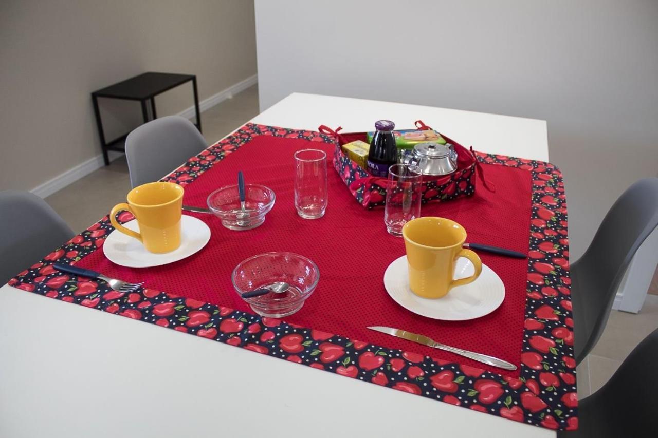 Dallas Apartamentos Na Via Gastronomica-Estacionamento-Amplos E Equipados-Wifi Бенту-Гонсалвис Экстерьер фото