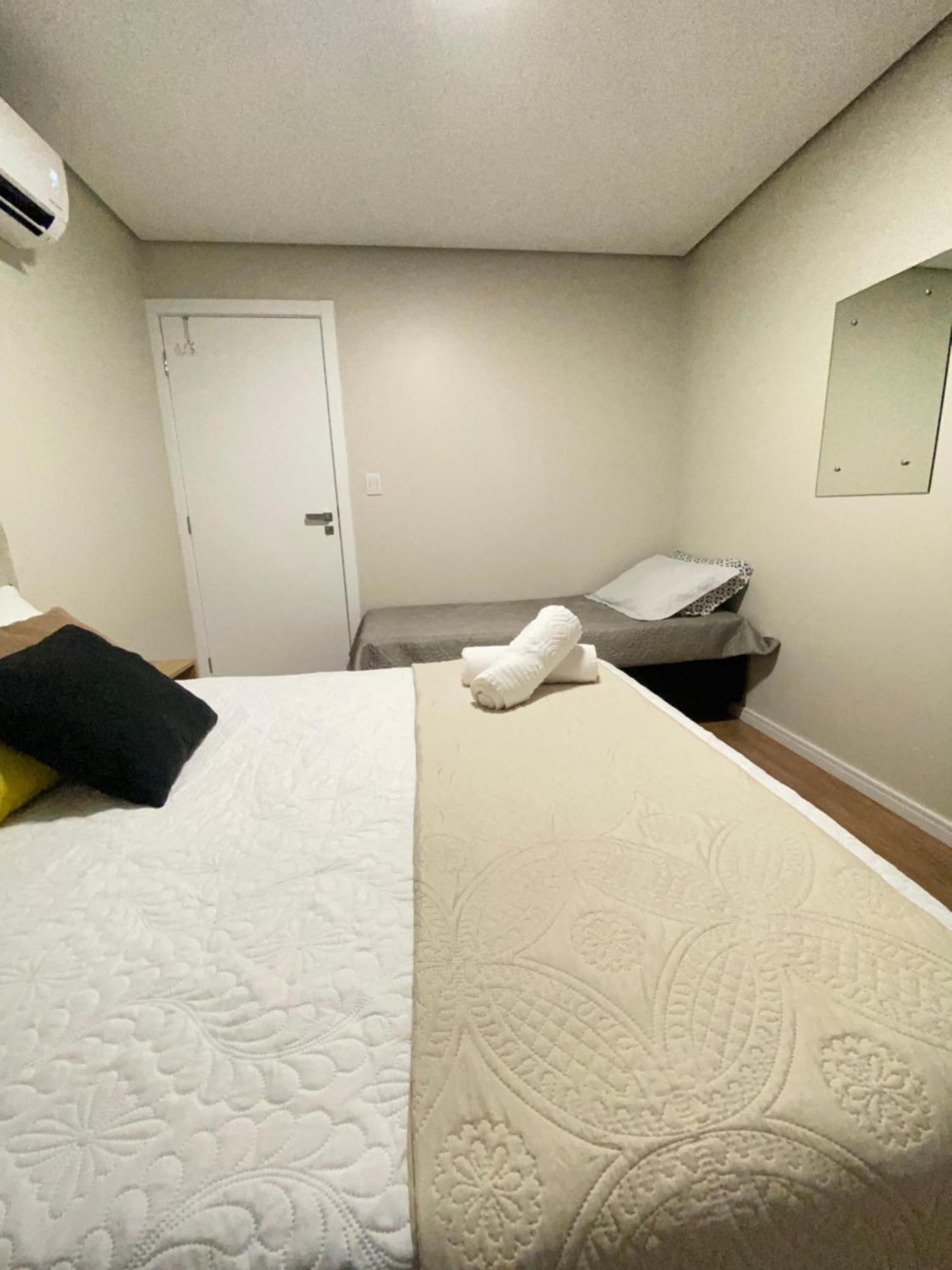 Dallas Apartamentos Na Via Gastronomica-Estacionamento-Amplos E Equipados-Wifi Бенту-Гонсалвис Экстерьер фото