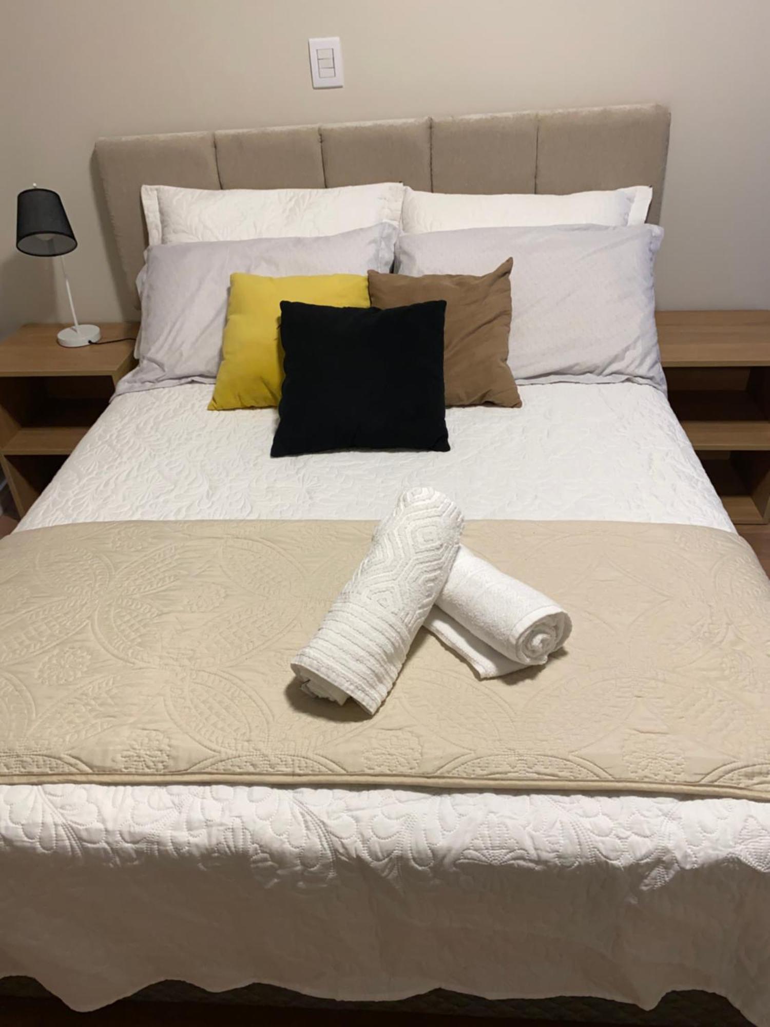 Dallas Apartamentos Na Via Gastronomica-Estacionamento-Amplos E Equipados-Wifi Бенту-Гонсалвис Экстерьер фото
