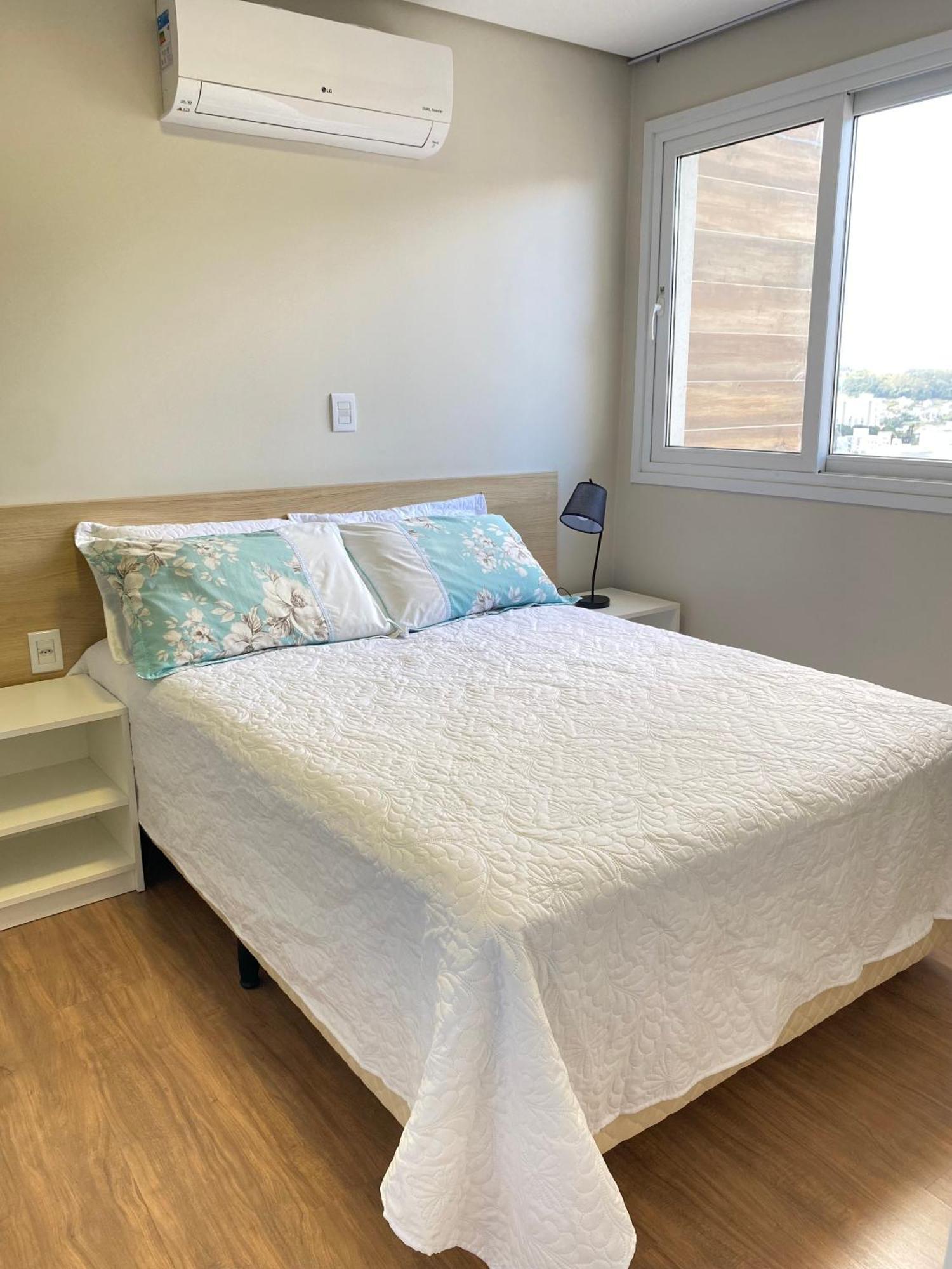 Dallas Apartamentos Na Via Gastronomica-Estacionamento-Amplos E Equipados-Wifi Бенту-Гонсалвис Экстерьер фото